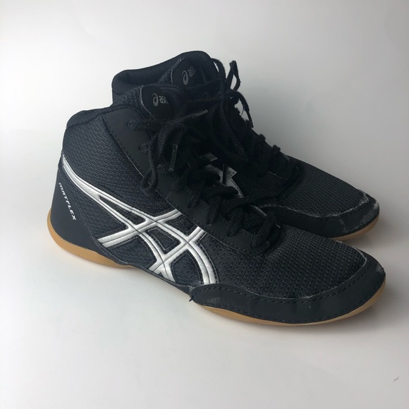 boys size 5 wrestling shoes